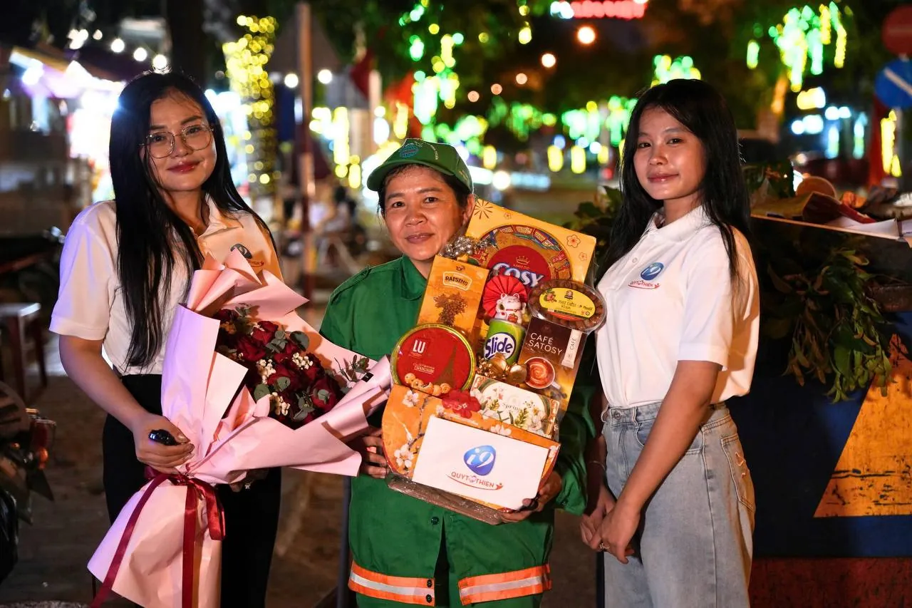 Biểu tượng Email hỗ trợ u8888